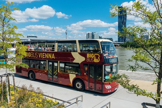 Big Bus Vienna Hop-On Hop-Off Sightseeing Tour - Audio, walking tour, and the quality of the commentary
