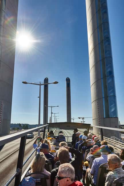 Bordeaux : 1 or 2 day Hop-on Hop-off visit - Cité du Vin, stop 8