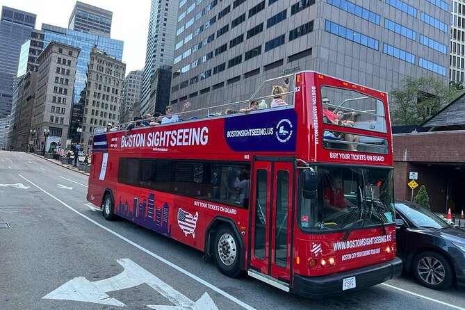 Boston Hop-On Hop-Off All Day Sightseeing Tour - The State House and Beacon Street, Stop 8