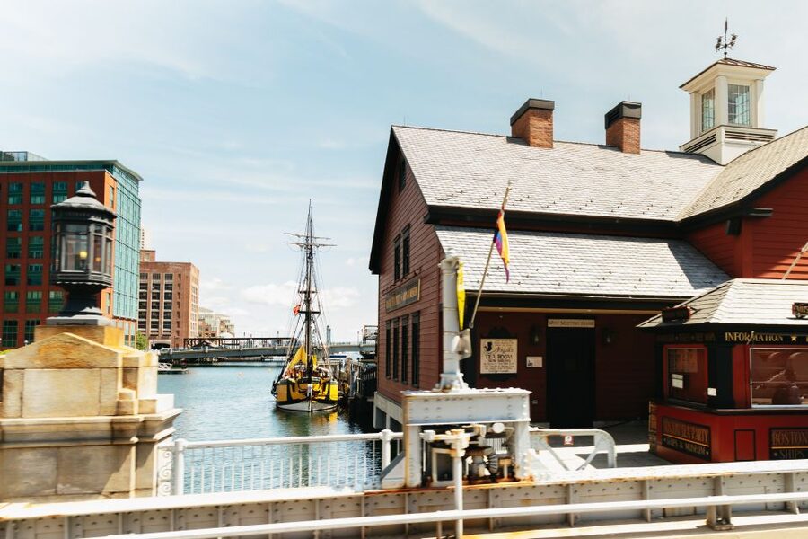 Boston: Hop-on Hop-off Old Town Trolley Tour - Stop 3: USS Constitution and Charlestown Navy Yard