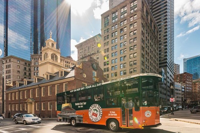 Boston Hop-On Hop-Off Trolley Tour with 13 Stops - A smart first look at Boston
