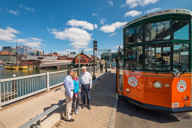 Boston Hop-On Hop-Off Trolley Tour with 13 Stops - Stop 7 and the transfer at Park Plaza