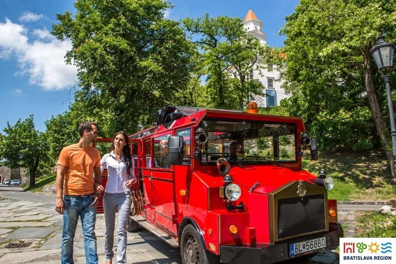 Bratislava: Sightseeing Bus Tour - Key points at a glance