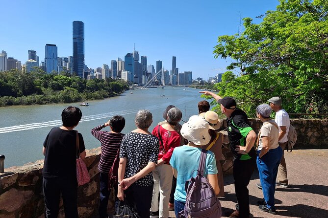 Brisbane Bus Tour: Max 10 people | Half Day | Morning tea inc. - A Quick Look at Kangaroo Point Cliffs Park