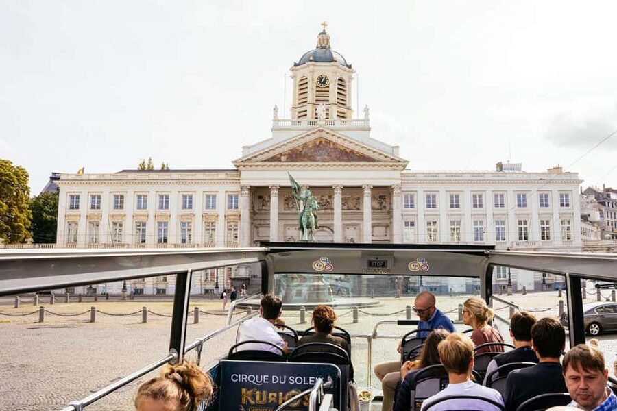 Brussels: Hop-On Hop-Off Bus Tour - European Parliament and the Cinquantenaire