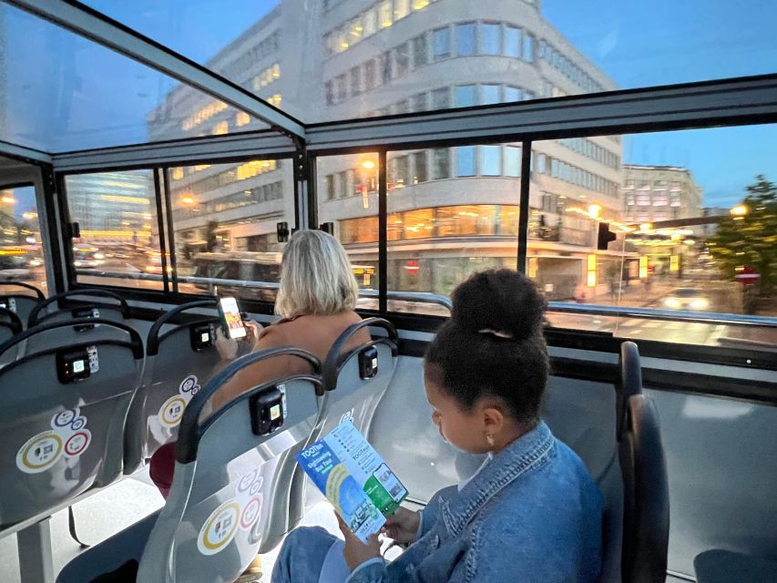 Brussels: Sightseeing Sunset Bus Tour - The panoramic bus and onboard comfort