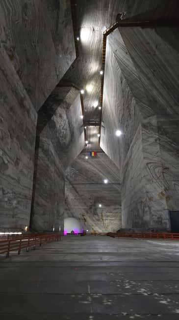 Bucharest Bus Tour: Salt mine & Dracula Tomb Half Day Trip - The early start and the Bucharest meeting point