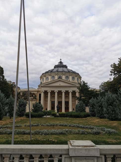 Bucharest city tour: Hop-on Hop-off sightseeing minibus - Car, minivan, or covered minibus
