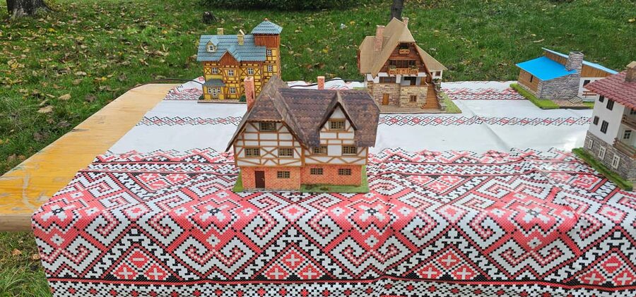 Bucharest short tour Hop-on hop-off format live tourguide - The Village Museum: the tour’s best stop