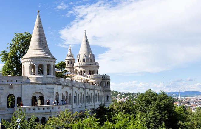 Budapest: 3-Hour Live-guided Bus Tour and 1-hour River Cruise - A useful first look at Budapest in four hours