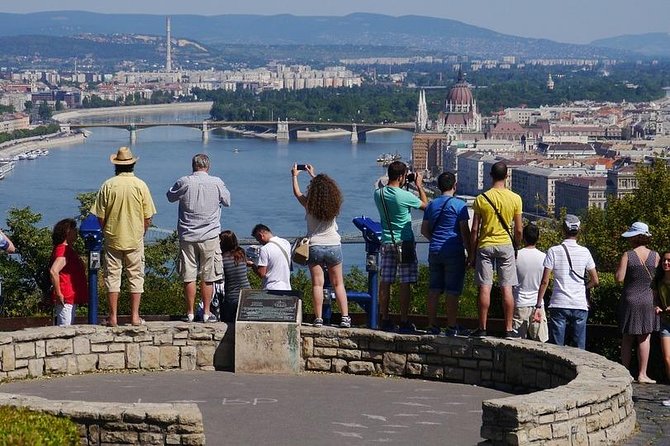 Budapest: 3-Hour Live-guided Bus Tour and 1-hour River Cruise - Who should book this Budapest tour?