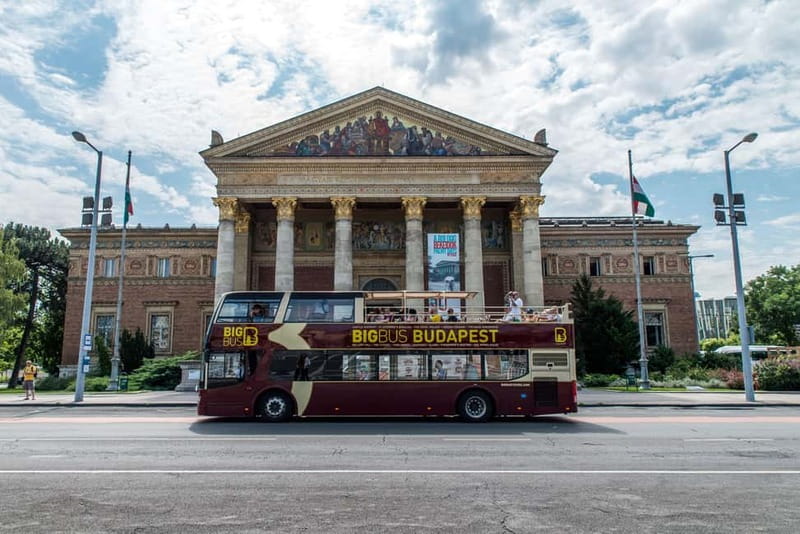 Budapest: Big Bus Hop-On Hop-Off Tour by Open-top Bus - Staff, access, and practical snags