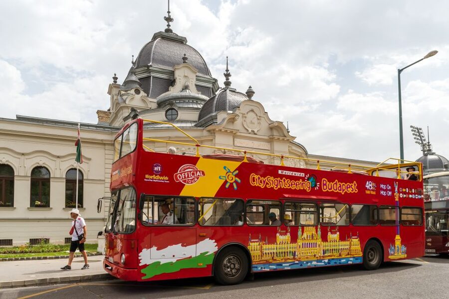 Budapest: City Sightseeing Hop-On Hop-Off Bus Tour & Extras - Dohány Street and Budapest’s Jewish Quarter