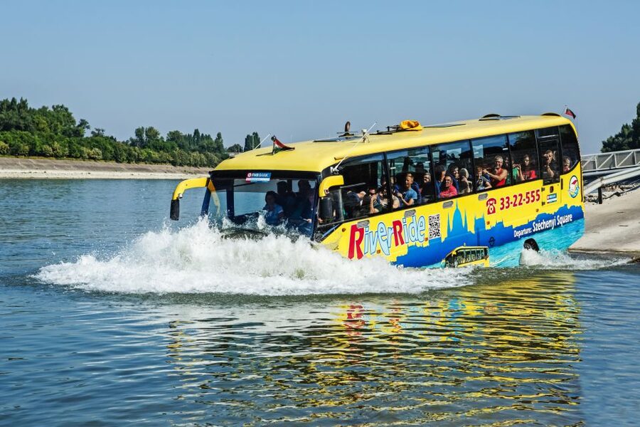 Budapest: Floating Bus Tour by Land and Water - Starting near Széchenyi István Square