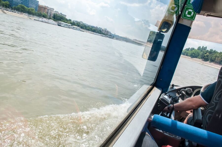 Budapest: Floating Bus Tour by Land and Water - Comfort, seats, and practical limits