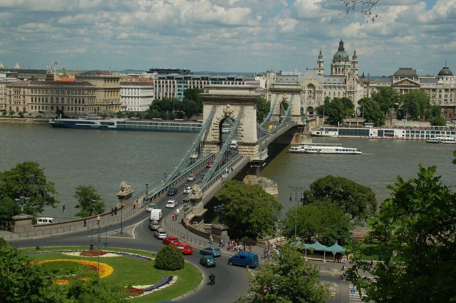 Budapest: Private 3-hour Guided City Tour by Bus - The Pest side, seen from the road