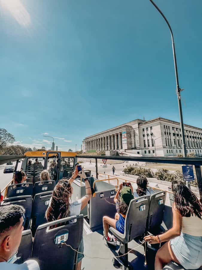 Buenos Aires Hop-On Hop-Off Bus and Exclusive Benefits - Why the bus works well in a city this large