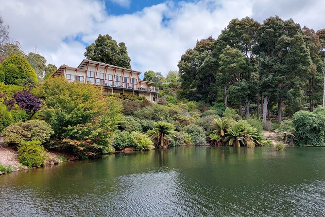 Burnie Attractions Bus: Burnie Shore Excursion - Emu Valley Rhododendron Gardens: the main stop