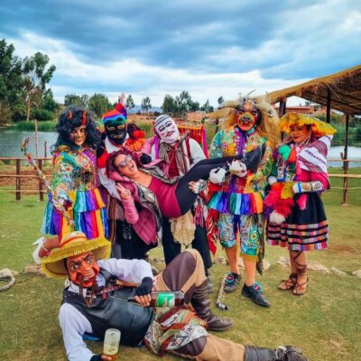 BUS 180 CUSCO