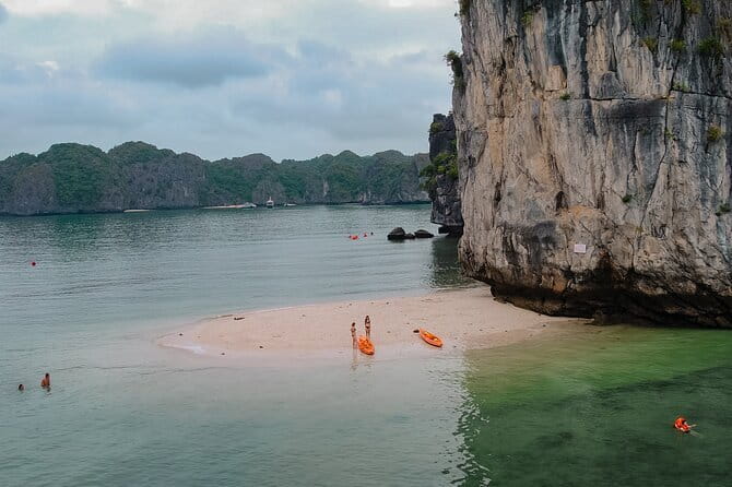 Bus Cat Ba island to Ha Noi - Timing, comfort, and communication