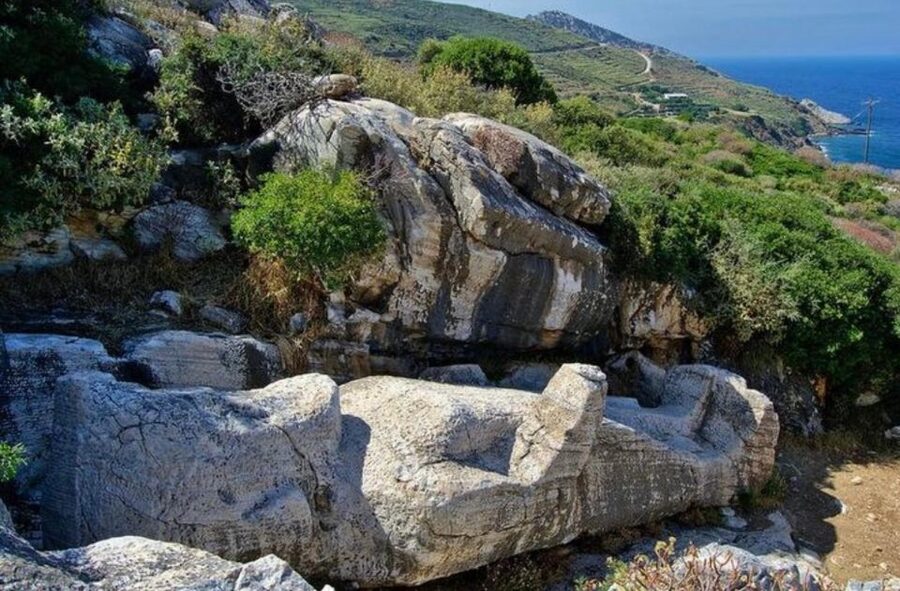 Bus Tour Around the island of Naxos - Apeiranthos and the marble streets
