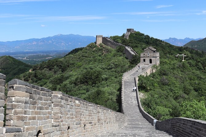 BusDa-Ancient Great Wall &Badaling Great Wall Full-day Bus Tour - Lunch, Pickup, and the Meeting Point