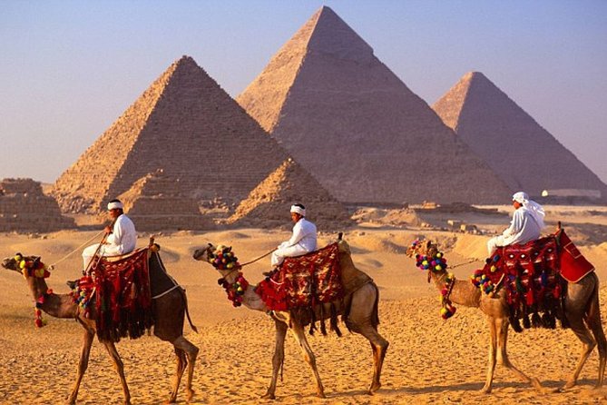 Cairo Day Tour from Hurghada by Minibus - The ride from Hurghada: useful, but not the main event