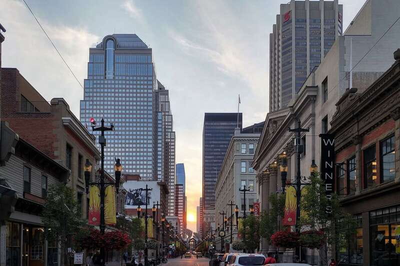 Calgary: 3-Hour Sightseeing Bus Tour - Comfort, access, and family rules