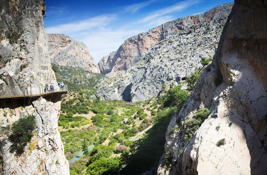 Caminito Del Rey From Málaga: Round-Trip Bus + Tour with Official Guide - Heights, safety, and the physical side of the route