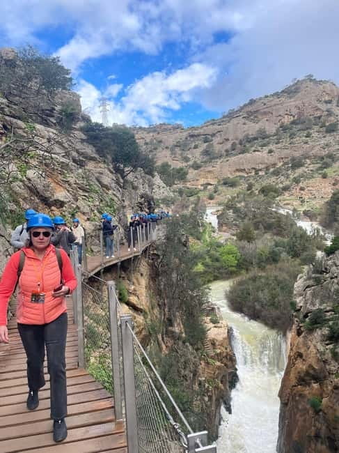 Caminito Del Rey From Málaga: Round-Trip Bus + Tour with Official Guide - Should you book Caminito del Rey from Málaga?