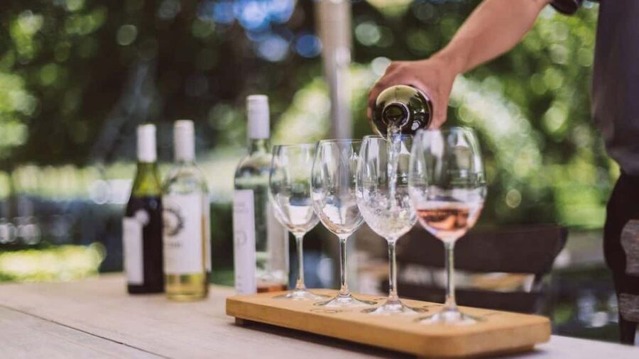 Cape Town: Hop On, Hop Off: Franschhoek Wine Tram Tour! - Who should book this experience