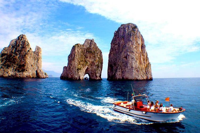 CAPRI - DIY Day Trip Package - BoatTour, BlueGrotto,Bus&Lunch - What this Capri package really gives you