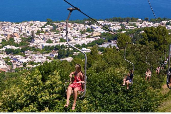 CAPRI - DIY Day Trip Package - BoatTour, BlueGrotto,Bus&Lunch - Make time for La Piazzetta
