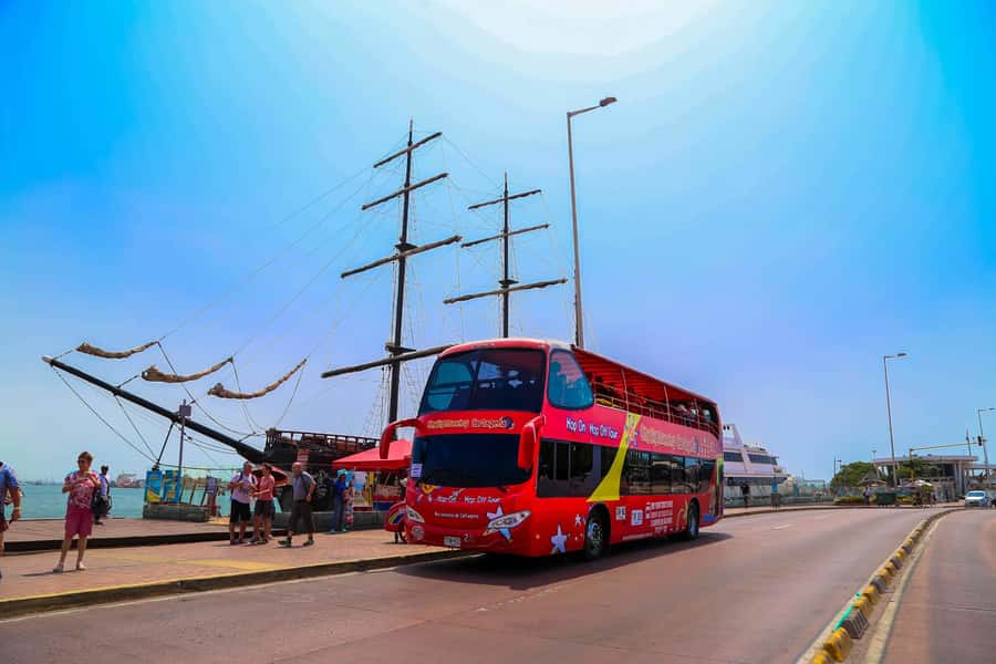 Cartagena: City Sightseeing Hop-On Hop-Off Bus Tour & Extras - Stops 6 and 7: Bocagrande and Avenida San Martín