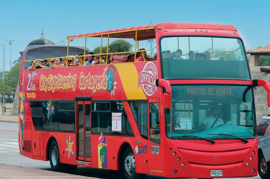 Cartagena: City Sightseeing Hop-On Hop-Off Bus Tour & Extras - Stops 9 and 10: Casino Rio and the Hotel Caribe beaches
