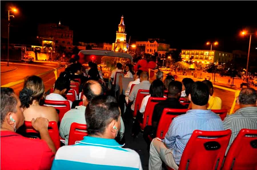 Cartagena: City Sightseeing Hop-On Hop-Off Bus Tour & Extras - Stops 11 and 12: Hilton, El Laguito, and the Convention Center