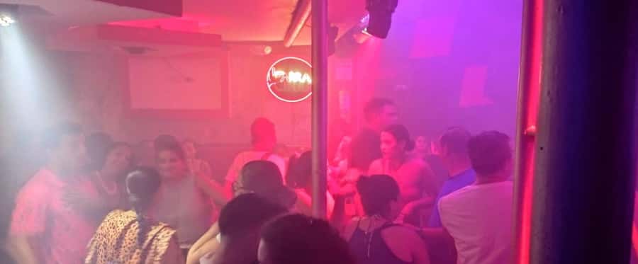 Cartagena: Party on a typical bus crossing the city - Who should book this evening ride?