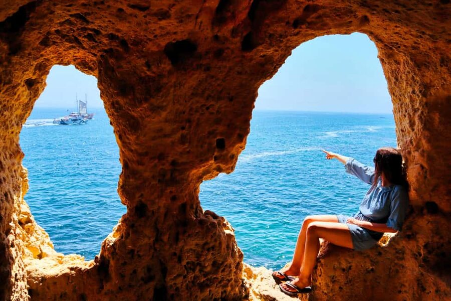 Carvoeiro, Algar Seco, and Ferragudo - Bus Tour - Algar Seco and the Doll’s Cave