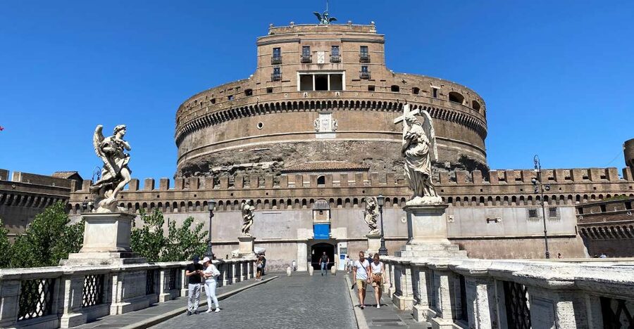 Castel Sant'Angelo Skip the line Ticket with Hop-on Hop-off - Why Castel SantAngelo makes a strong starting point