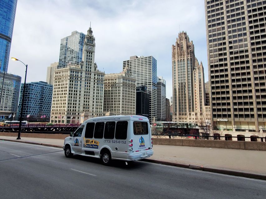 Chicago: City Minibus Tour with Optional Architecture Cruise - The optional 75-minute architecture cruise