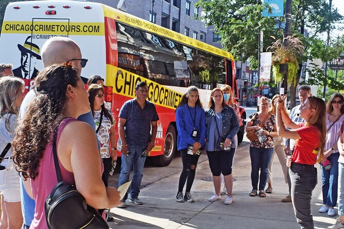 Chicago Crime and Mob Bus Tour - How the guides shape the experience