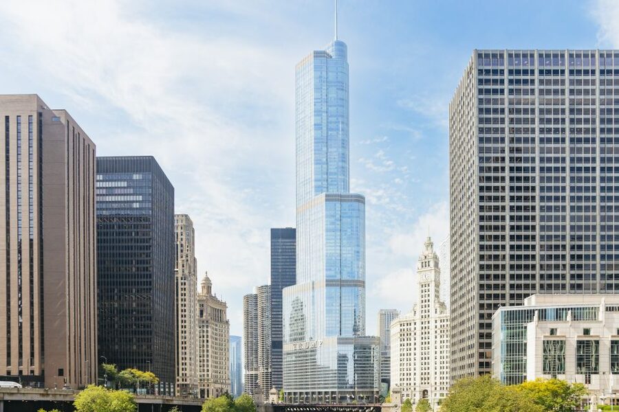 Chicago: Hop-on Hop-off Sightseeing Tour by Open-top Bus - Chicago Riverwalk and Willis Tower