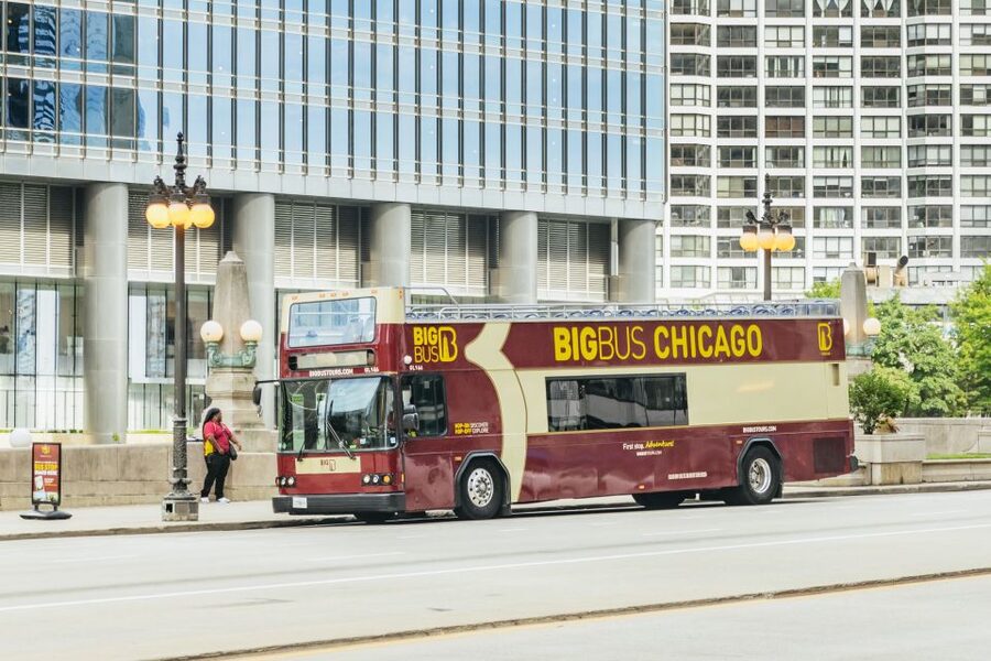 Chicago: Hop-on Hop-off Sightseeing Tour by Open-top Bus - Digital walking tours and the optional architecture cruise