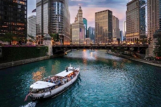 Chicago Luxury Minibus City Tour and Architecture River Cruise - Willis Tower, the Water Tower, and Tribune Tower