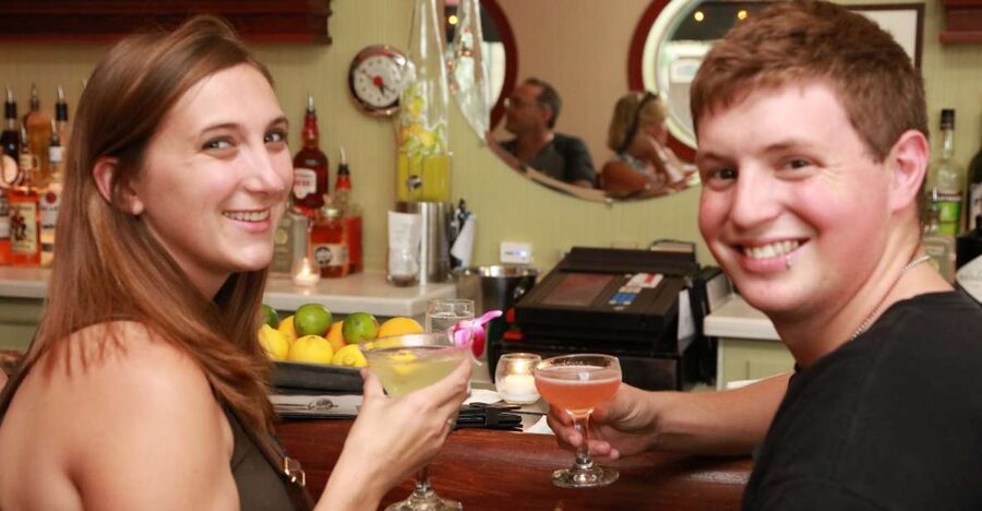 Chicago: Prohibition Speakeasies Bus Tour or Walking Tour - Two ways to follow Chicago’s liquor trail