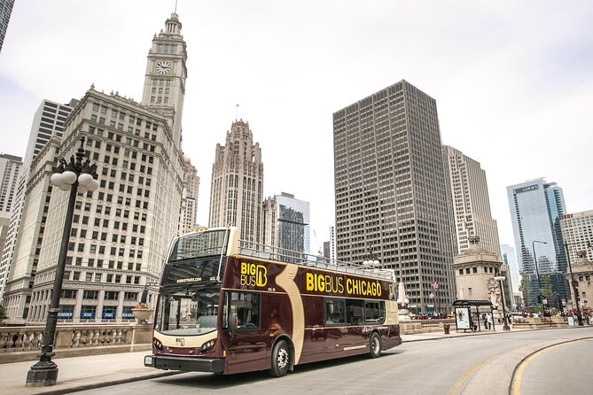 Chicago River Architecture Tour and Big Bus Hop-on Hop-off Tour - Stop 1: Chicago Riverwalk at 98 E Wacker Drive