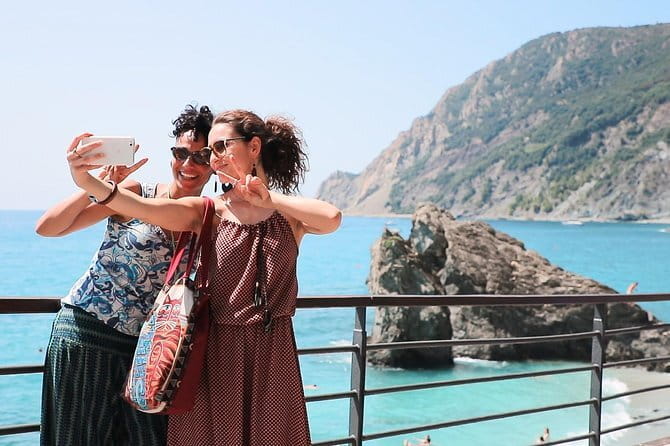 Cinque Terre Day Trip from Florence: Guided Round-Trip Bus - Riomaggiore, Manarola, Corniglia, Vernazza, and Monterosso