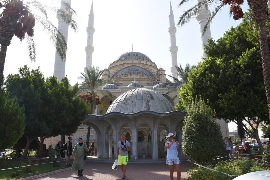 City of Side: Cabrio Bus & Green Lake Boat Tour with Lunch - Seleukia gives the route historical weight
