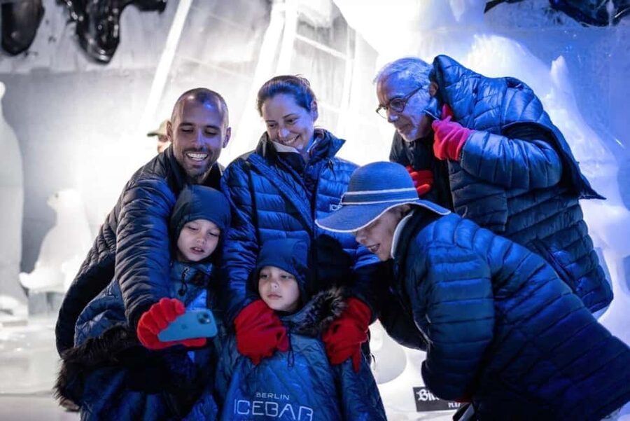 City Sightseeing Berlin: HOHO Bus - All Lines & Icebar - Who will get the most from this tour?