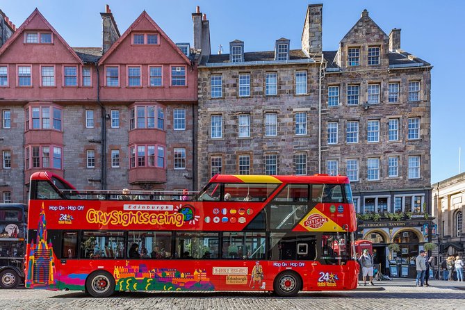 City Sightseeing Edinburgh Hop-On Hop-Off Bus Tour + Kids Go Free - A smart first ride through Edinburgh